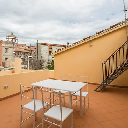 بيت للعطل Charming House Whit Terrace