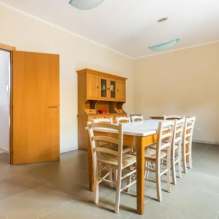 Charming House Whit Terrace بيت للعطل Seneghe