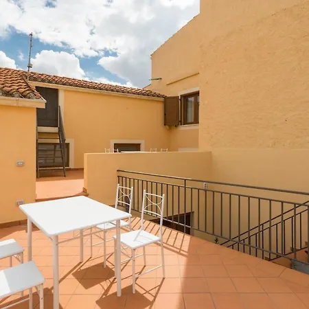 Charming House Whit Terrace