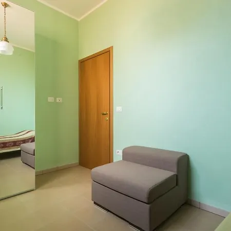Charming House Whit Terrace بيت للعطل Seneghe