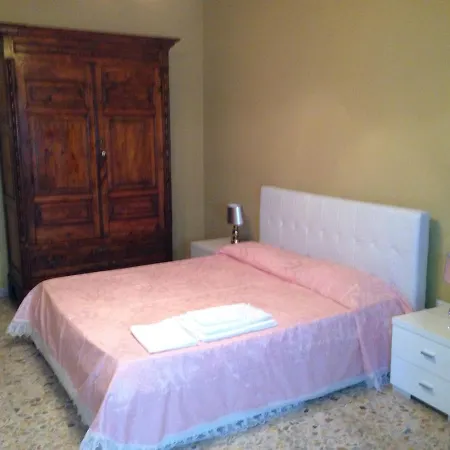 بيت للعطل Charming House Whit Terrace *